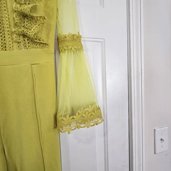 Valentine Crochet Ruffle and Bell Sleeve Jumpsuit Size Large Elegant Romantic - Picture 6 of 14